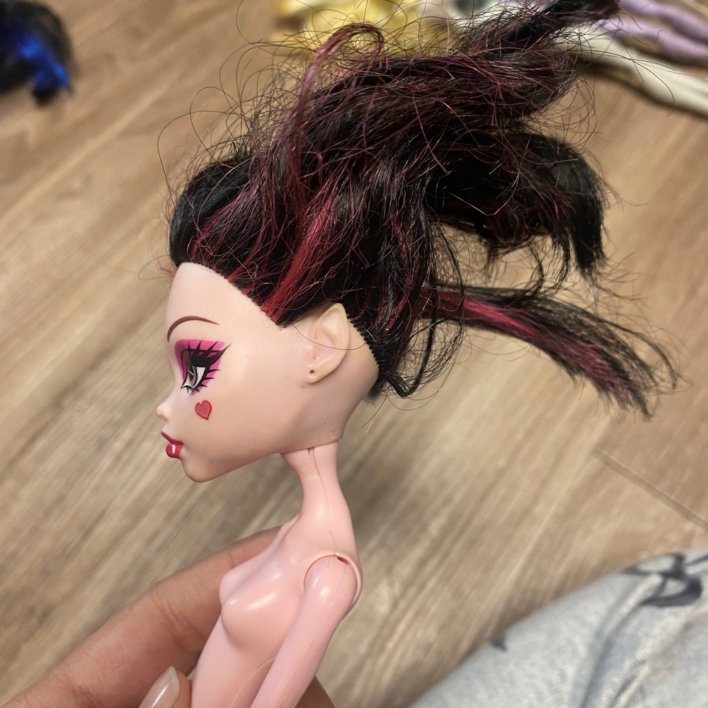 Monster High Draculaura Doll 2008 Gen 1 Mattel Pink Vampire for Parts Custom DIY - Picture 5 of 10